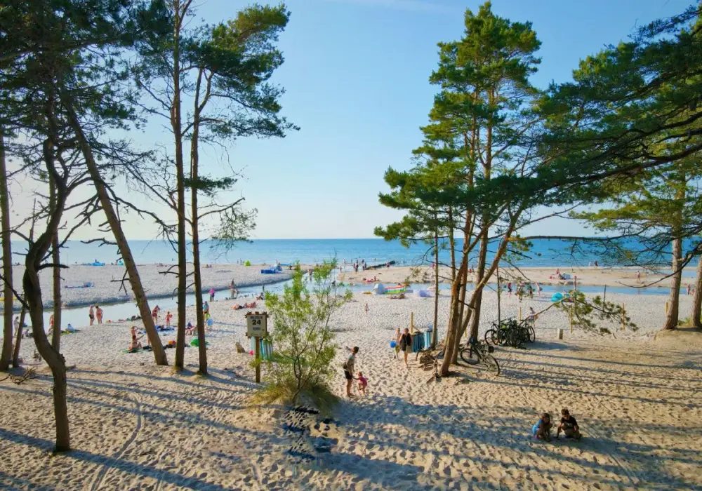 Plaża w Dębkach - co zobaczyć i który fragment wybrać?