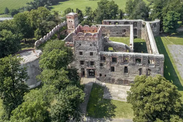 Zamek w Ząbkowicach Śląskich - Ruiny, które opowiadają historię