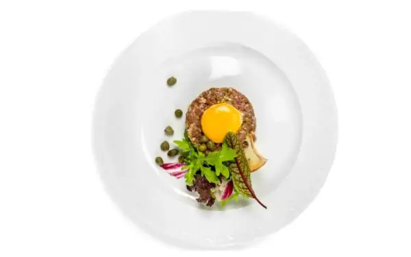 Gdzie zjeść w Kętrzynie? Odkryj najlepsze restauracje i smaki