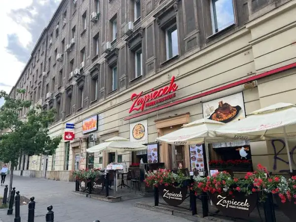 Gdzie zjeść w centrum Warszawy? Odkryj najlepsze miejsca na posiłek