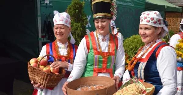 Myszyniec w sierpniu - filmowy weekend i Miodobranie Kurpiowskie